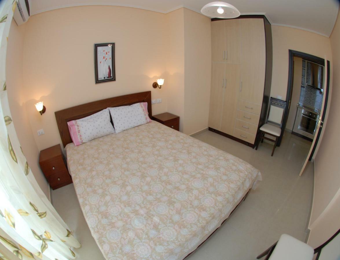 Erti'S Apartments Sarande Bagian luar foto