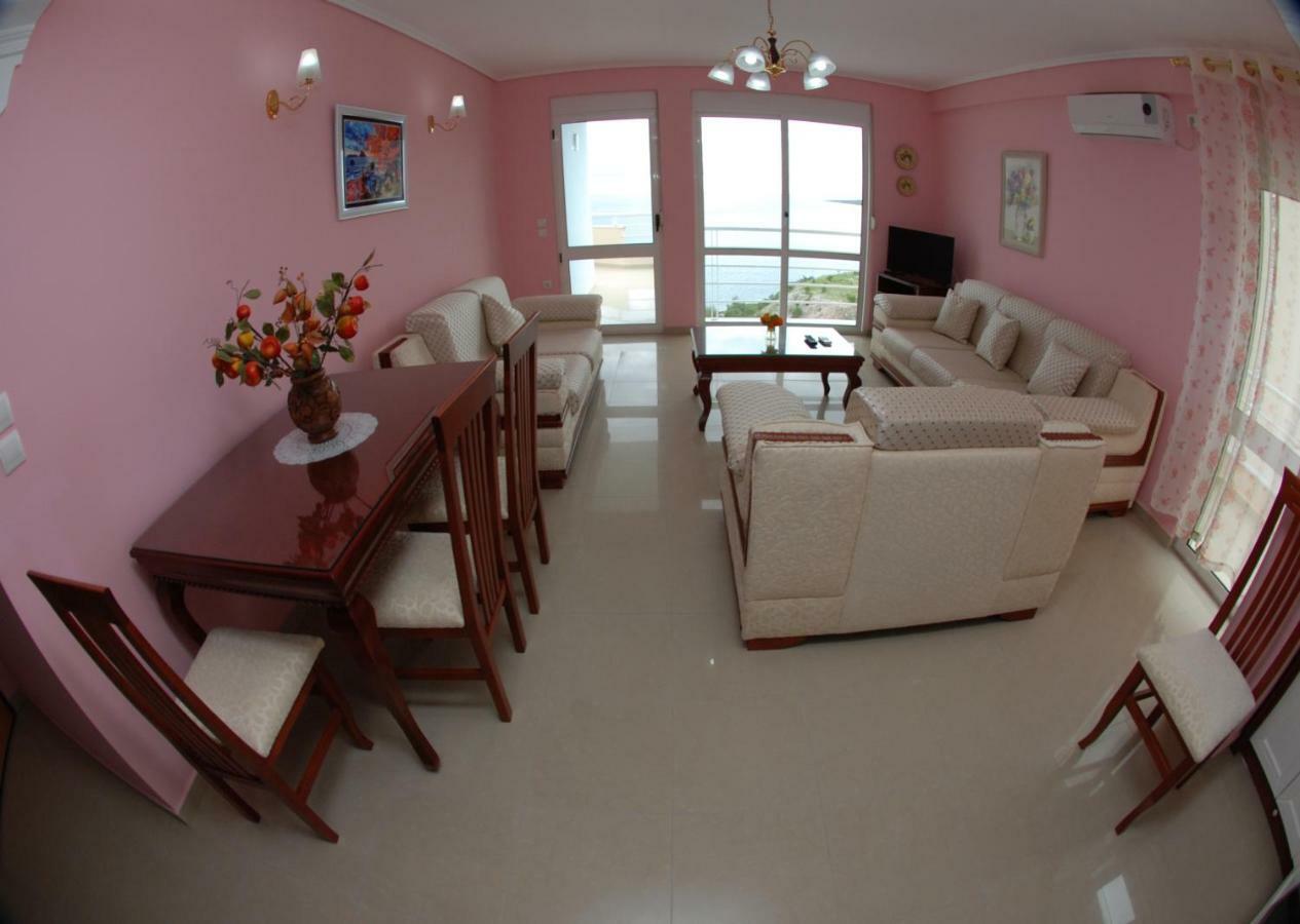 Erti'S Apartments Sarande Bagian luar foto