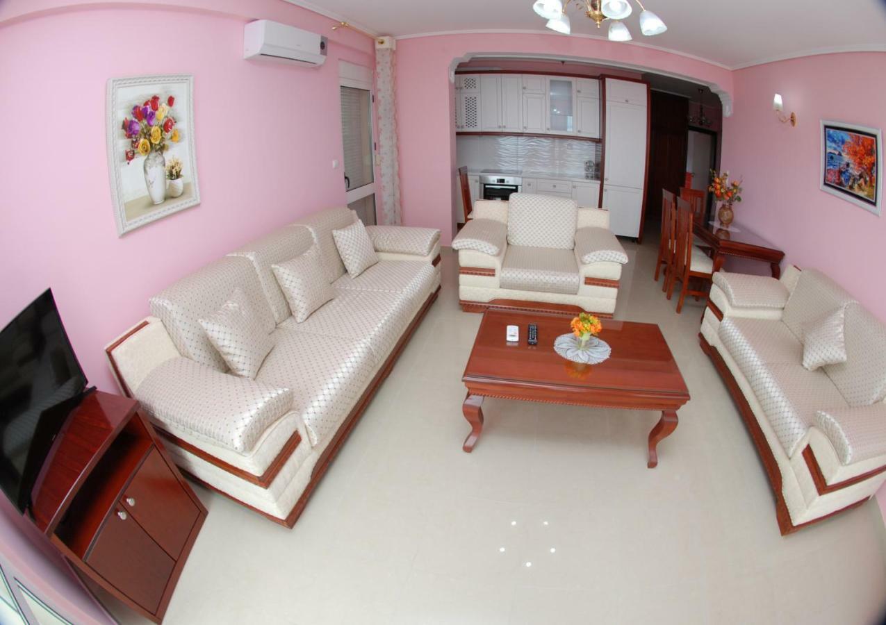Erti'S Apartments Sarande Bagian luar foto