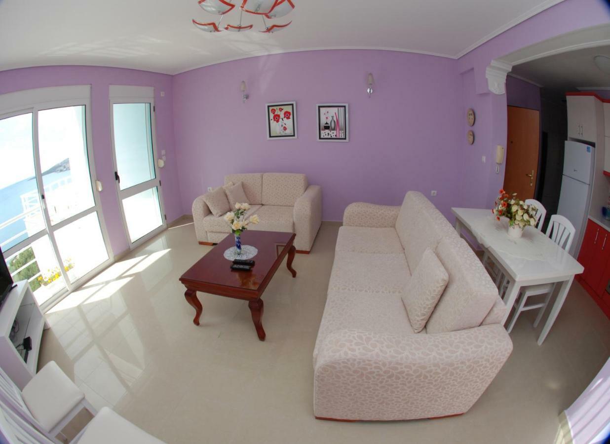 Erti'S Apartments Sarande Bagian luar foto