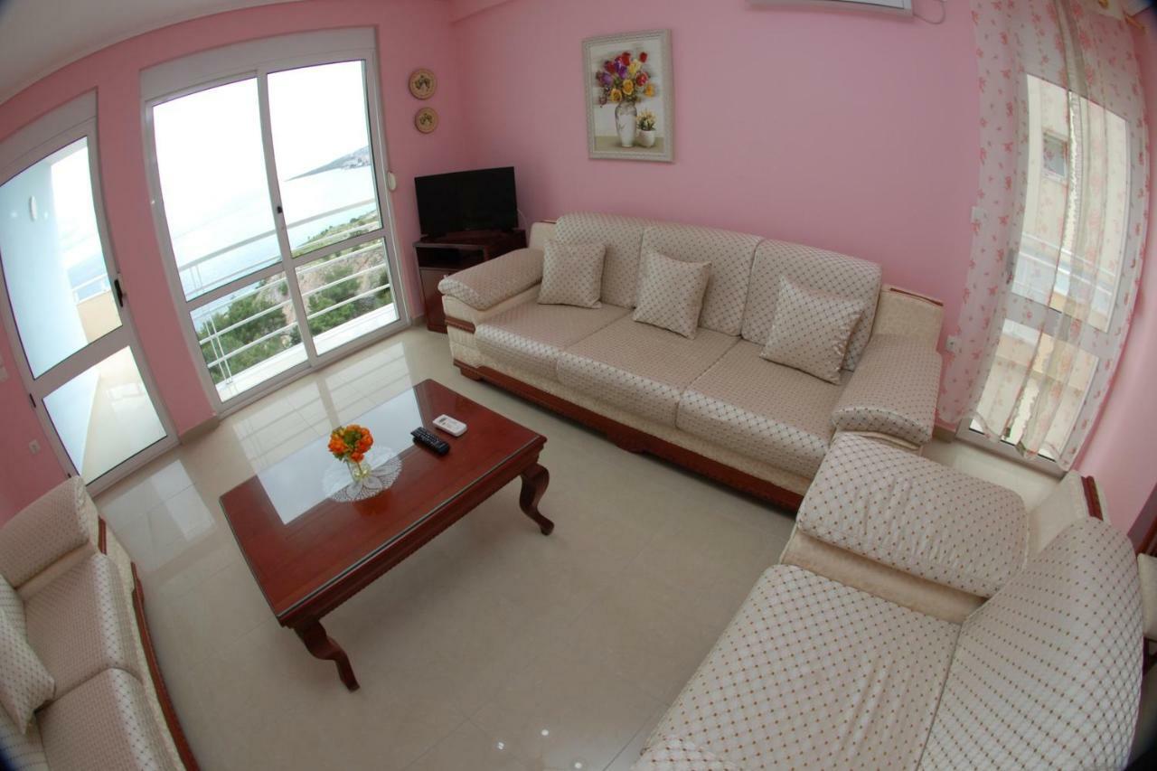 Erti'S Apartments Sarande Bagian luar foto