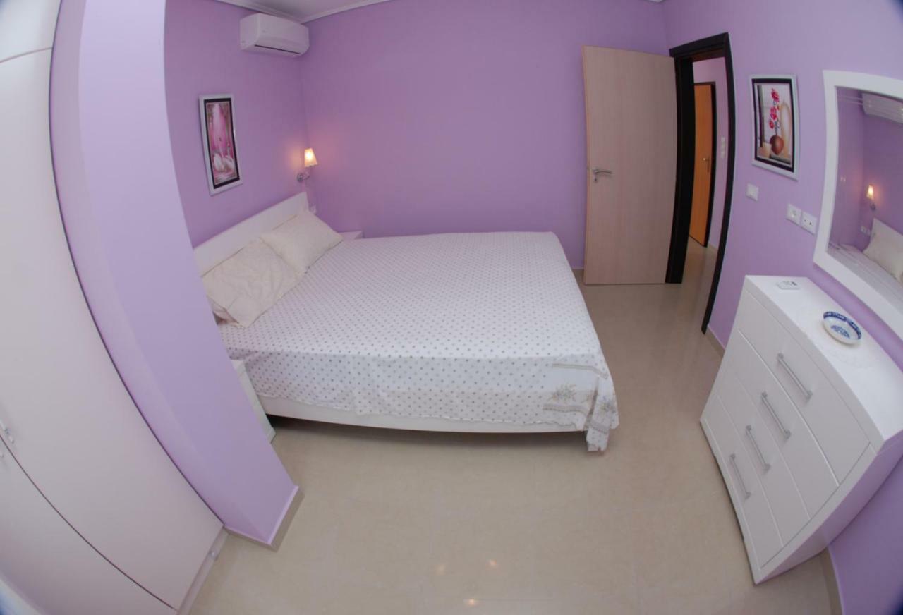 Erti'S Apartments Sarande Bagian luar foto
