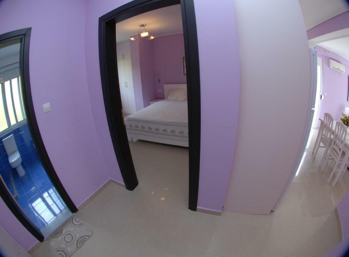 Erti'S Apartments Sarande Bagian luar foto