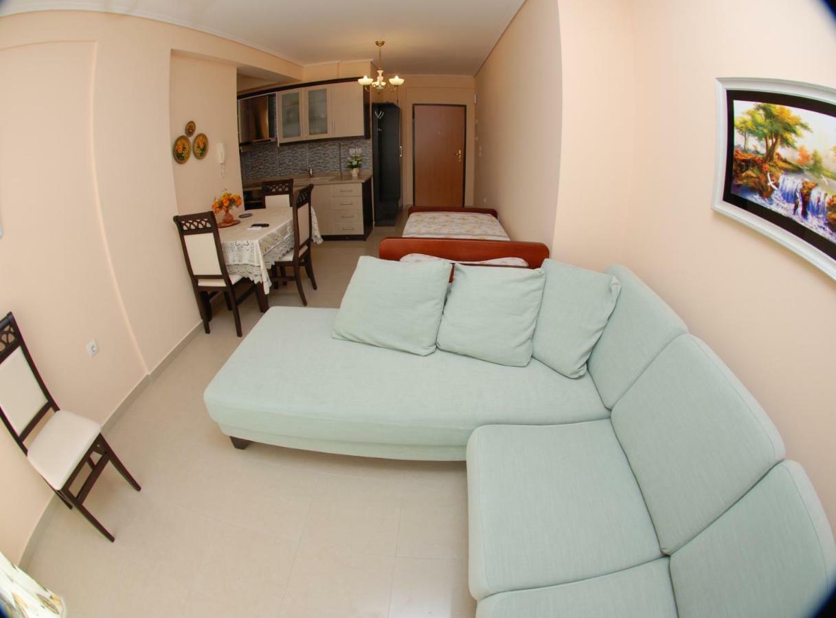 Erti'S Apartments Sarande Bagian luar foto