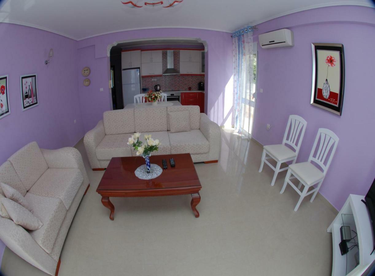 Erti'S Apartments Sarande Bagian luar foto