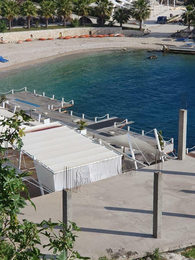 Erti'S Apartments Sarande Bagian luar foto