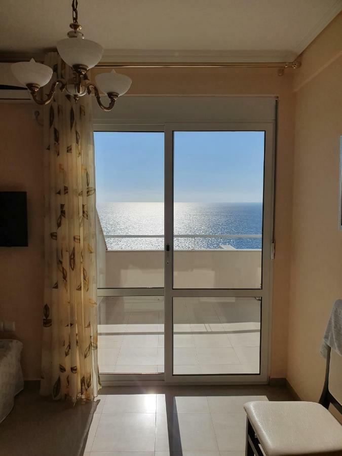 Erti'S Apartments Sarande Bagian luar foto